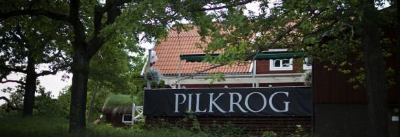 Pilkrog outside