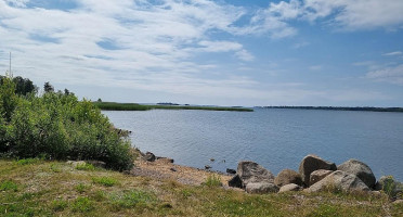 Otterbaeckens Sjoekrog outside