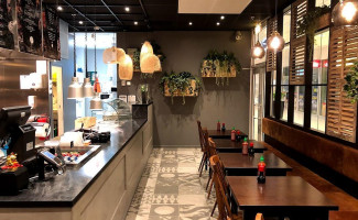 Tamarine Wok Upplands Vaesby Centrum inside