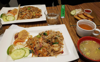 Mama Ye's Sushi Thai food