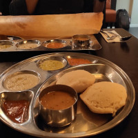 Saravanaa Bhavan food