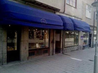 restaurant image