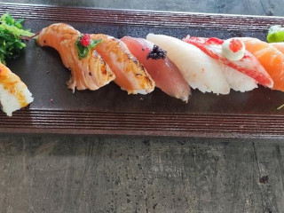 Naked Fish Sushi